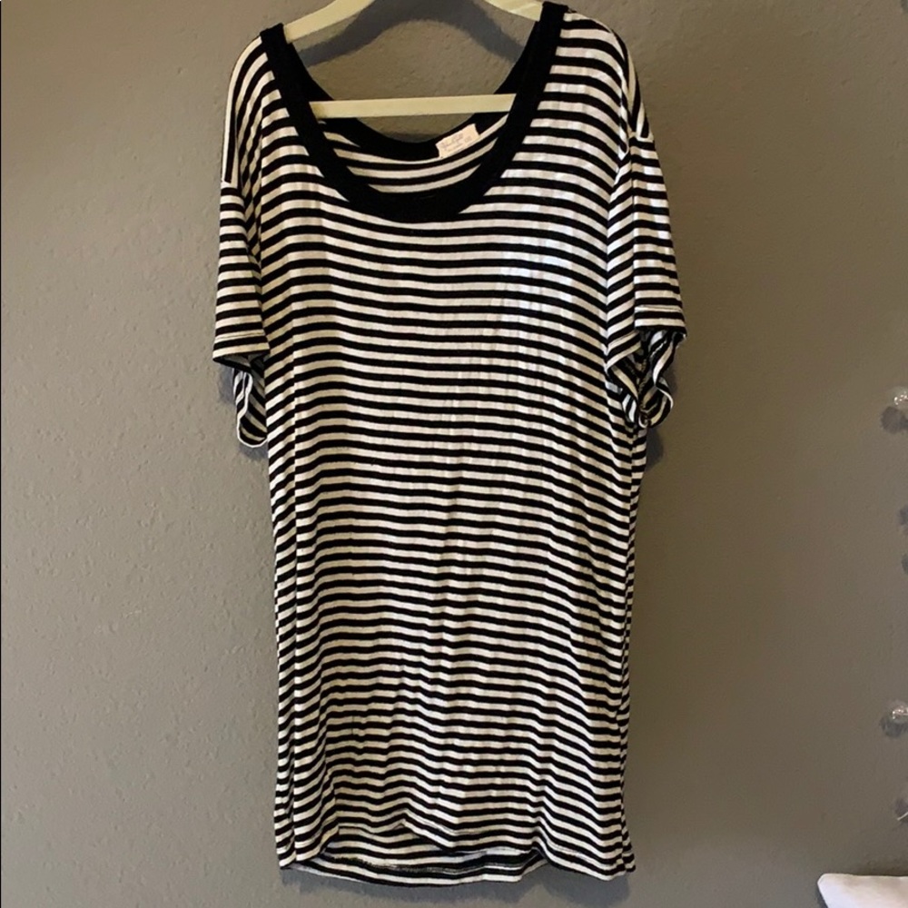 brandy melville short sleeve shirt